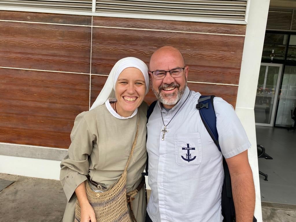 Generous Hearts missionaries serving with the Servants of the Pierced Hearts of Jesus and Mary.